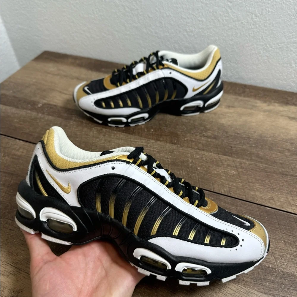 SAMPLE Nike Air Max Tailwind 4 Metallic Gold Men's Size 9‎ US NEW Sneakers